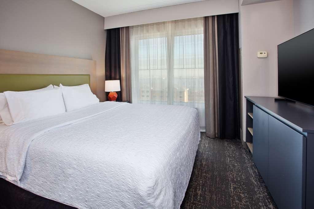 Hampton Inn And Suites Newark Airport Elizabeth Phòng bức ảnh