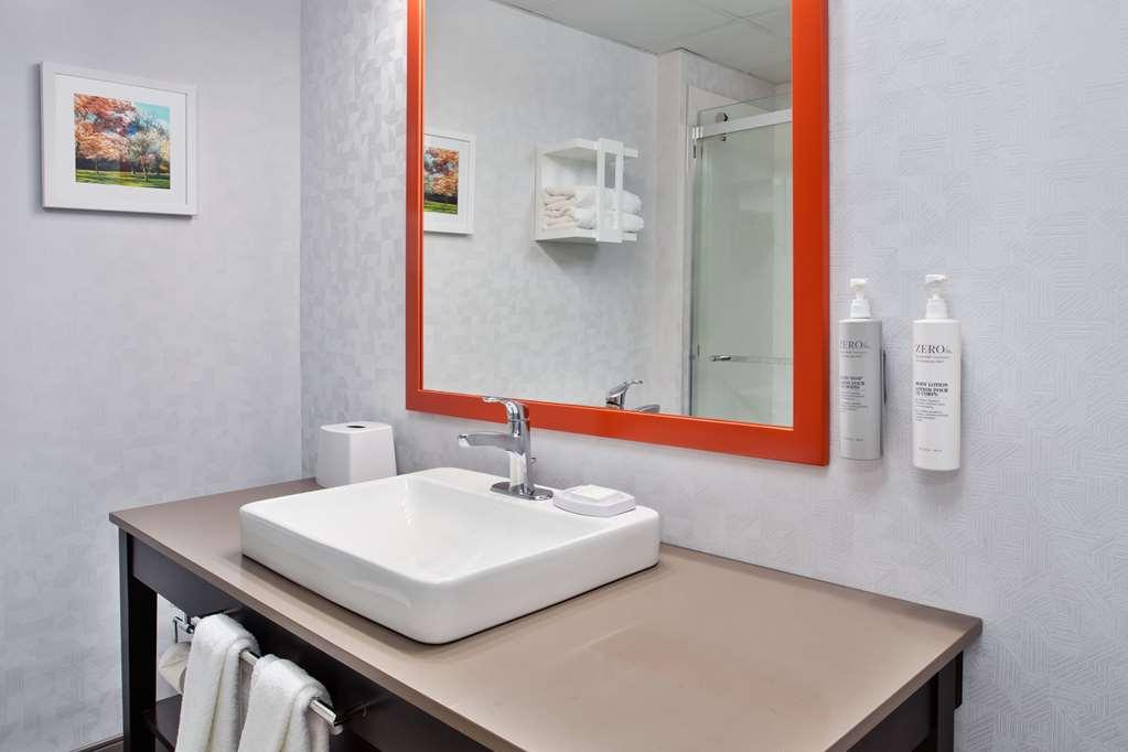 Hampton Inn And Suites Newark Airport Elizabeth Phòng bức ảnh