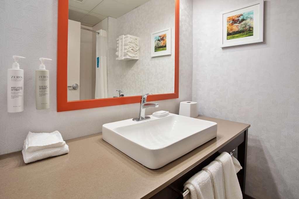 Hampton Inn And Suites Newark Airport Elizabeth Phòng bức ảnh